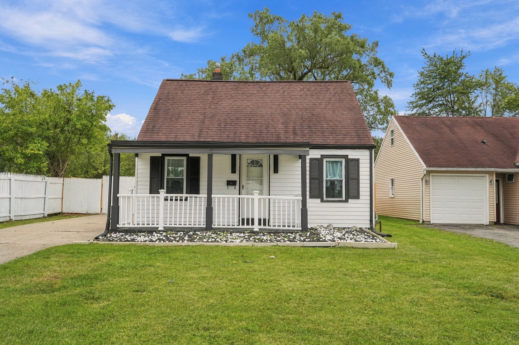 61 Spruce Rd, Buffalo, NY 14226