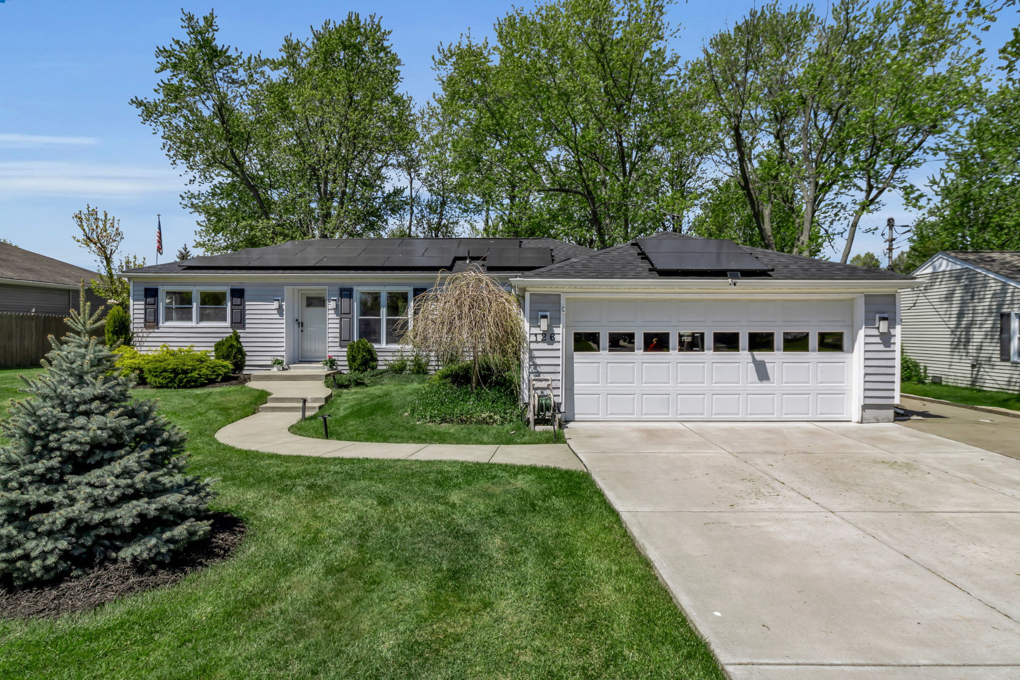 126 Country Pkwy, Buffalo, NY 14221
